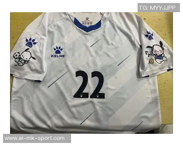 足球花色的魅力与文化探讨：从球衣设计到球迷热情的多元表现